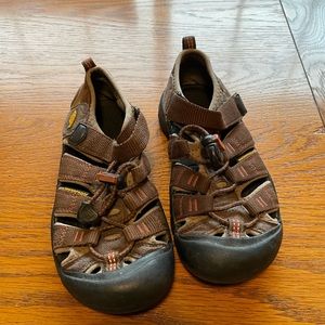 Kids Keen Sandals, size 1